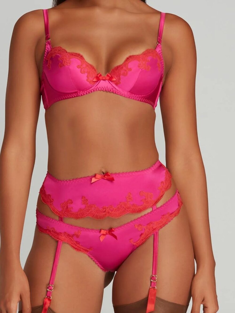 Agent Provocateur Molly Plunge Bra + Suspender in Red and Pink Silk - NWOT - Picture 10 of 10